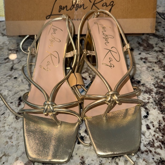 London Rag Swan Lake Gold Block Heel - Picture 7 of 10